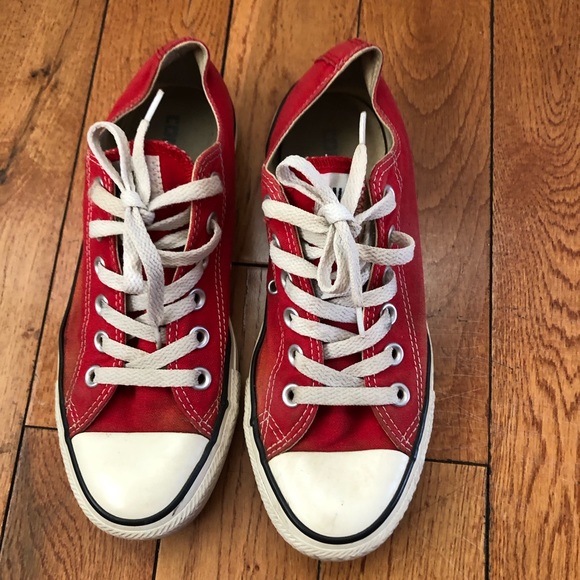 Converse chuck Taylor all star ⭐️! Low top ! Just in , hot new item !!